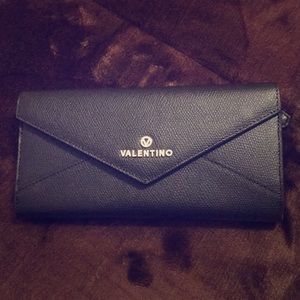 NWOT Valentino by Mario Valentino Wallet